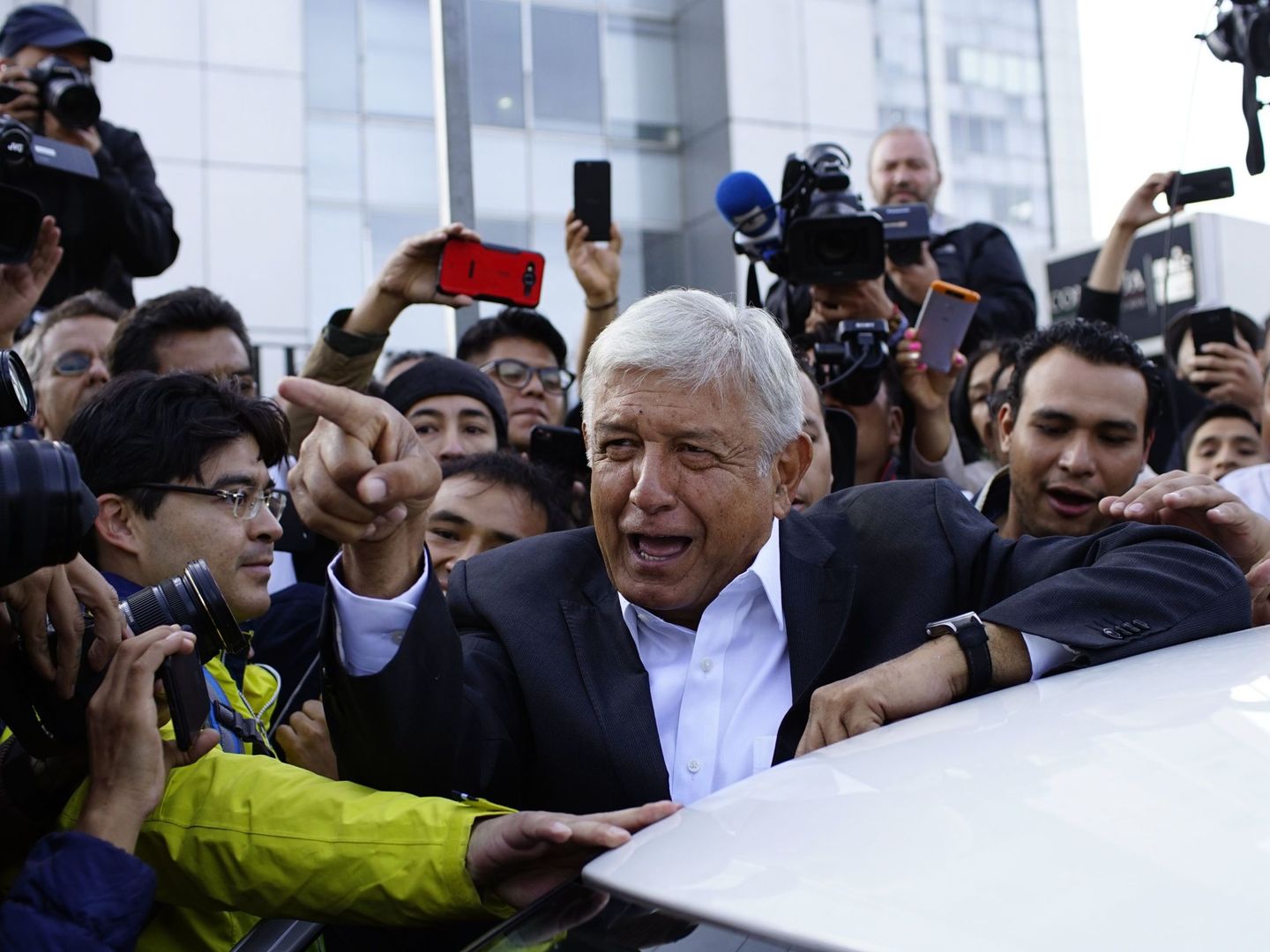 Andrés Manuel López Obrador, tras votar en su colegio en Ciudad de México. (Reuters)