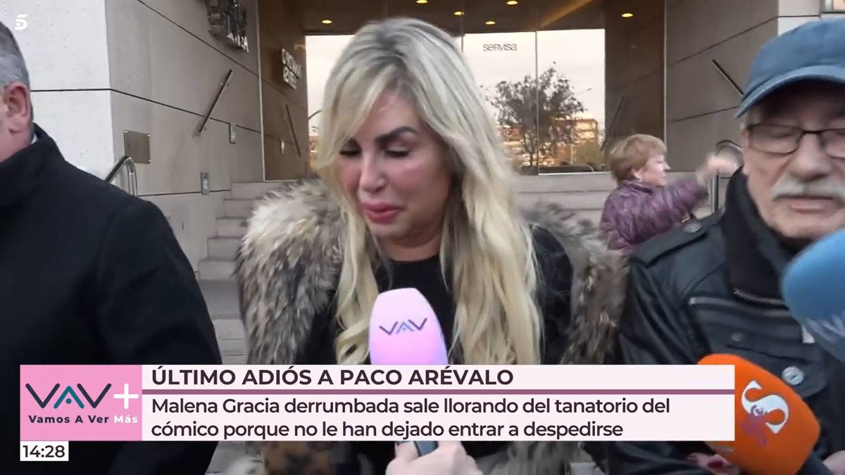 "Ha pasado algo muy feo": Malena Gracia esquiva a la prensa, tras ser expulsada del velatorio de Arévalo