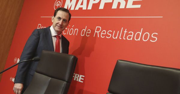 Foto: El presidente de Mapfre, Antonio Huertas, en una presentación de resultados. (EFE)