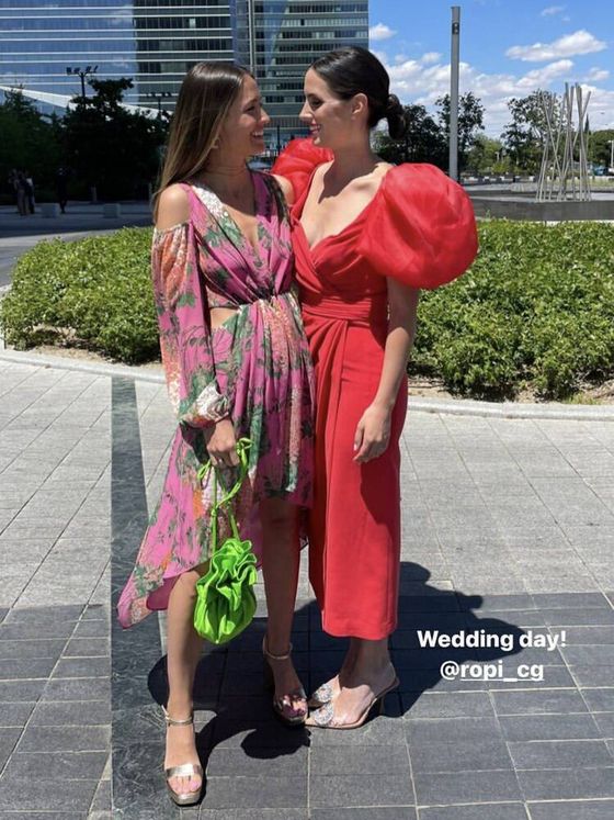 Eva y Rocío, amigas de Daphne Cañizares, preparadas para la boda con Dani Carvajal. (Instagram/@eva_pitarch)