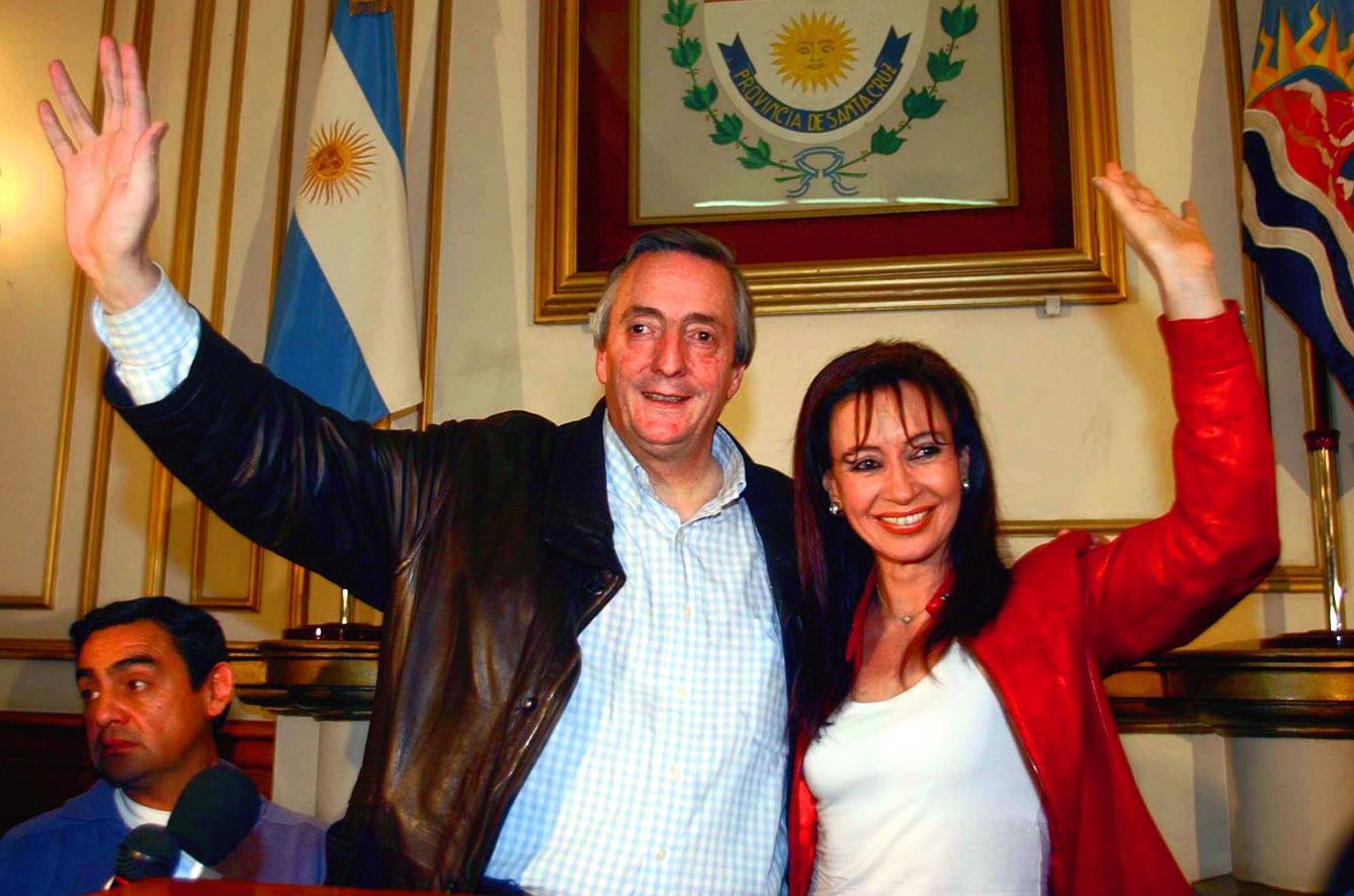 El entonces candidato, Néstor Kirchner, con Cristina en el año 2003 (Gtres)
