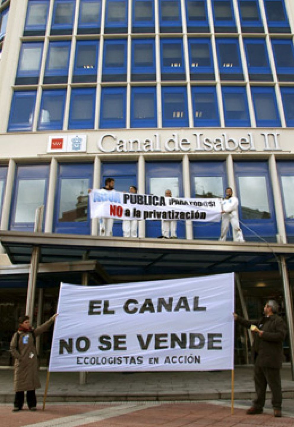 Foto: Referéndum popular sobre la privatización del Canal de Isabel II