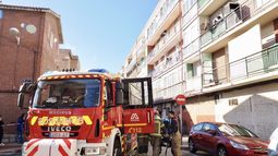 Un hombre, intoxicado por humo tras el incendio de una panadería en Llamas de la Ribera (León)