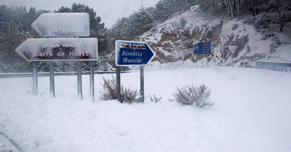Foto: Temporal de nieve en Granada. (EFE)