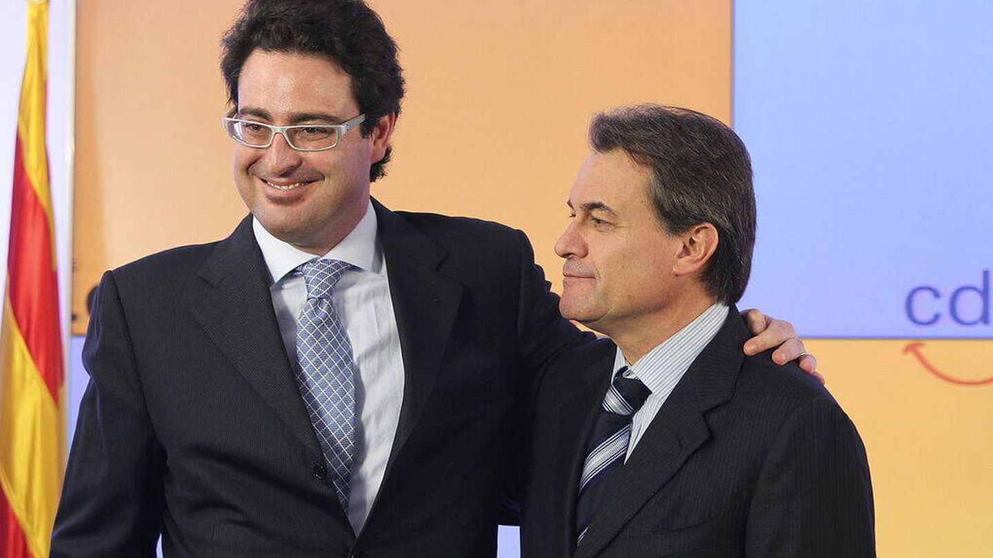 David Madí junto al expresidente de la Generalitat Artur Mas en una imagen de archivo. (EFE)