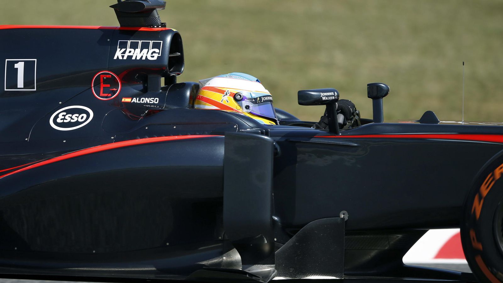 Foto: Fernando Alonso en el McLaren-Honda este pasado fin de semana en Montmeló (Efe)