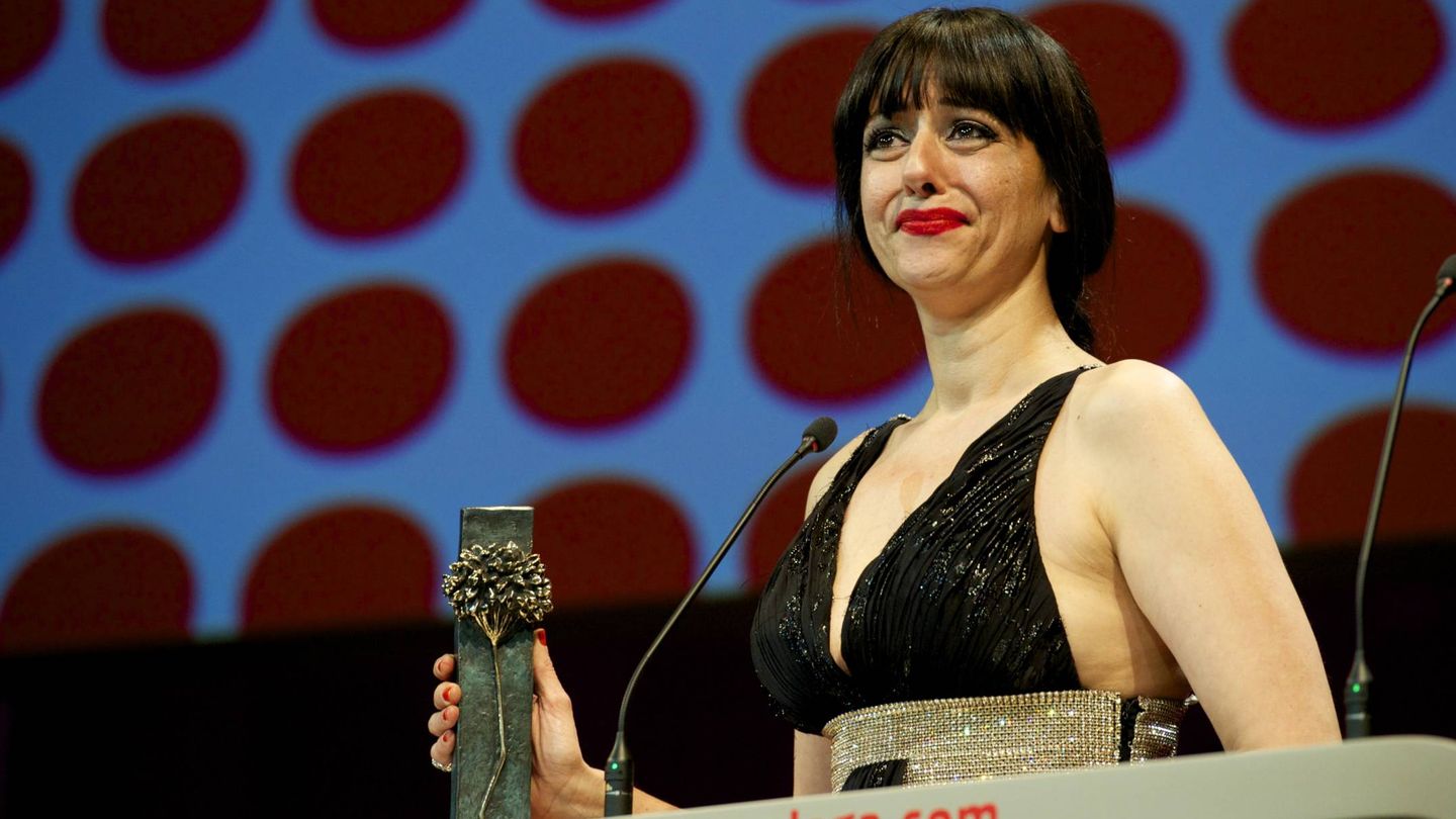 Yolanda Ramos, recogiendo el galardón a mejor actriz por 'Carmina y amén' en el Festival de Cine de Málaga. (Getty)