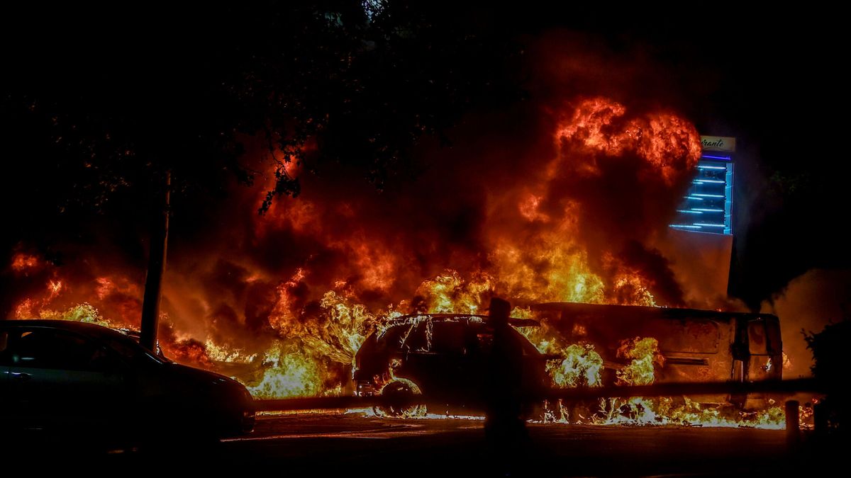 Arden seis vehículos en Pozuelo de Alarcón (Madrid)