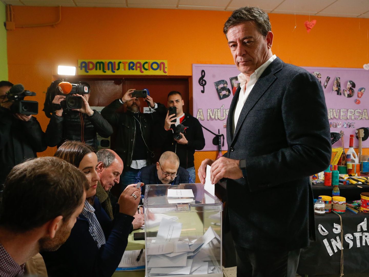 Gómez Besteiro (PSOE) acude a las urnas.