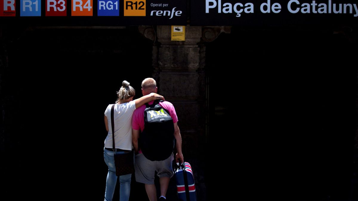 Renfe investiga el presunto trato homófobo de un revisor a un pasajero en Barcelona