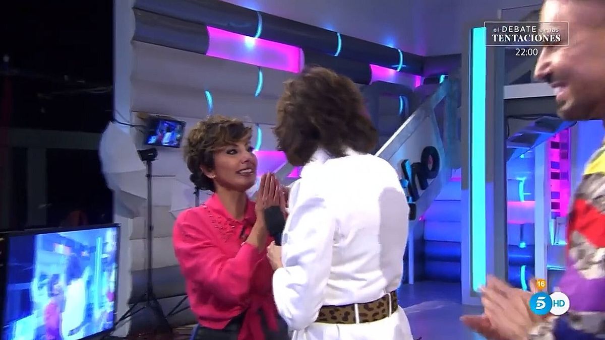Sonsoles Ónega rompe a llorar en 'Ya son las ocho' ante la irrupción de Ana Rosa en Telecinco