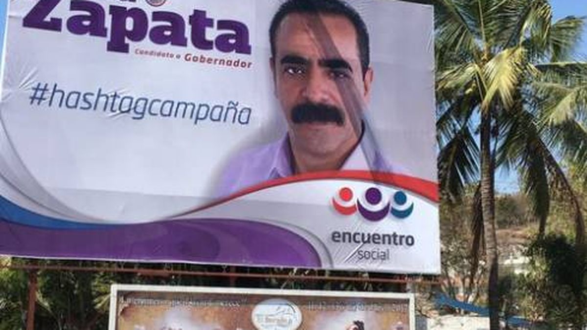 Un candidato mexicano triunfa con su lema para la campaña electoral