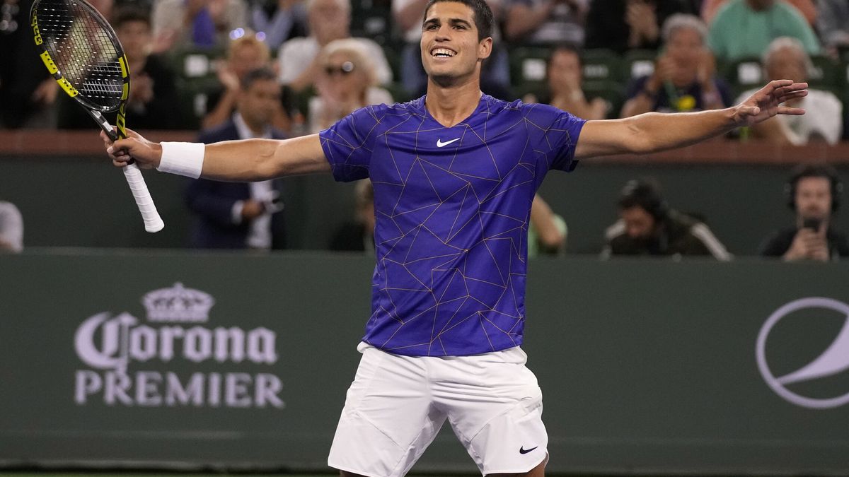Carlos Alcaraz gana al vigente campeón de Indian Wells y se cita con Rafa Nadal en semis