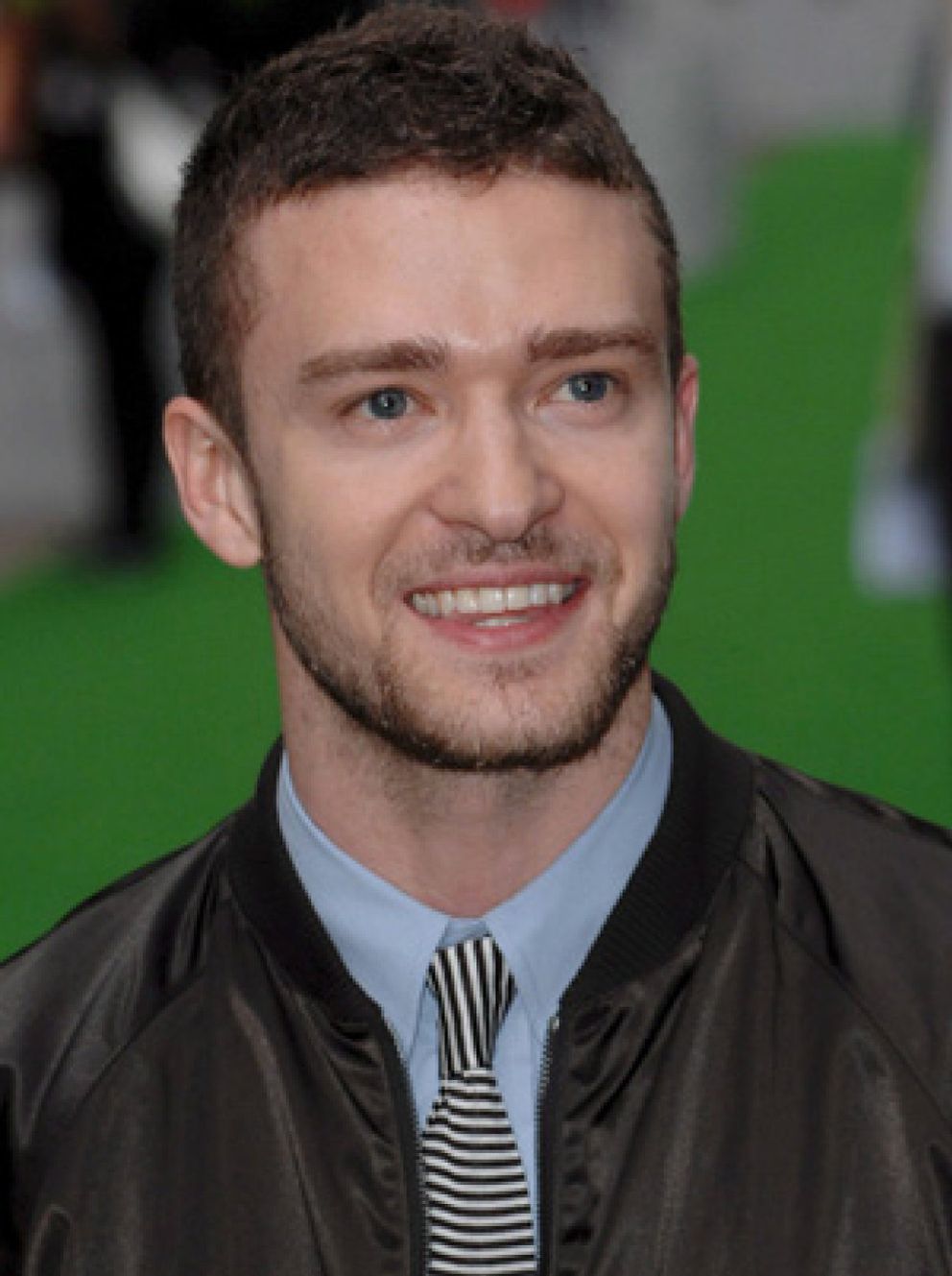 Foto: Justin Timberlake consigue tener alejada a una fan obsesionada con él
