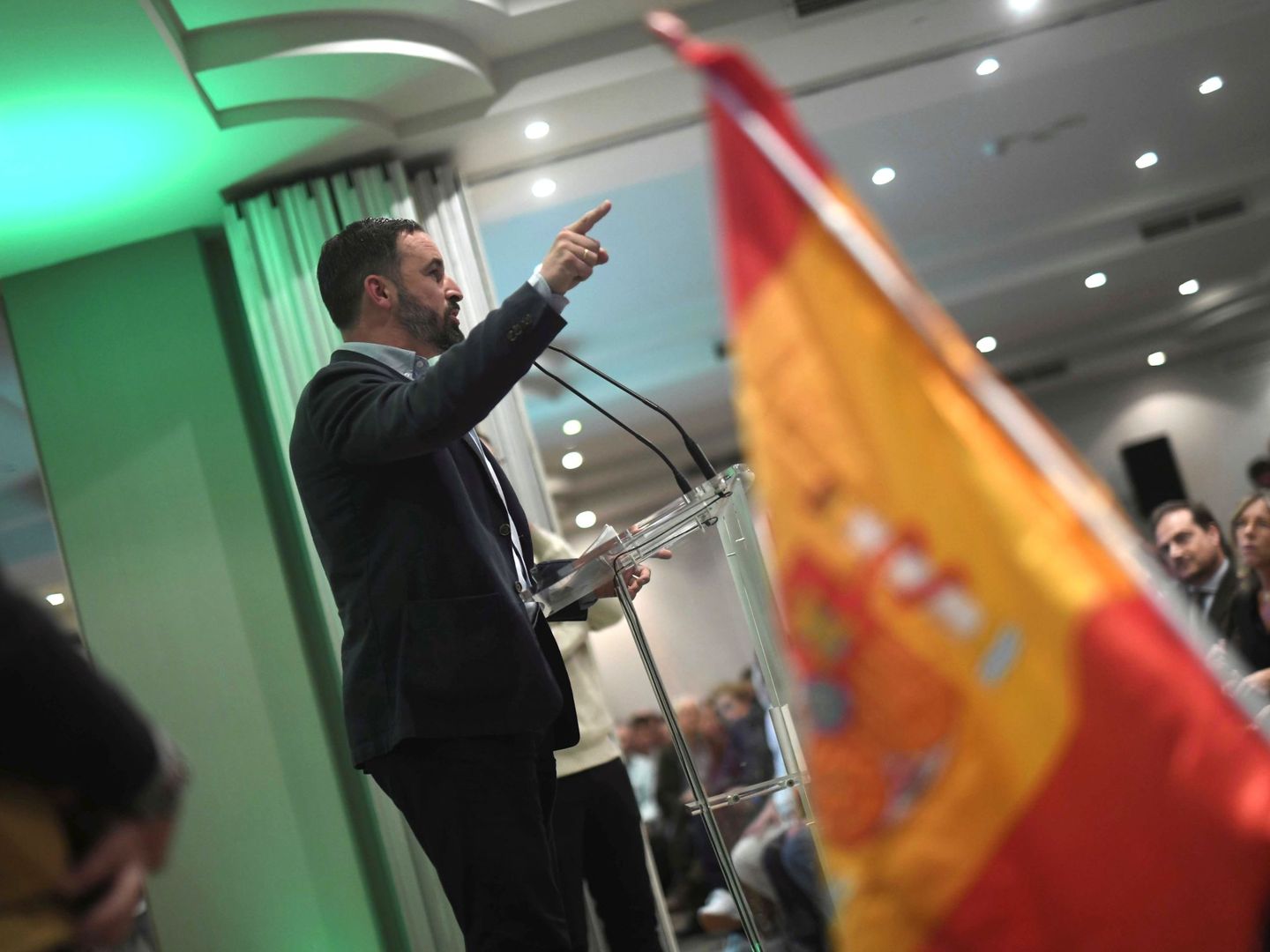 El presidente de Vox, Santiago Abascal, durante un mitin en Córdoba con motivo de las elecciones andaluzas. EFE Rafa Alcaide