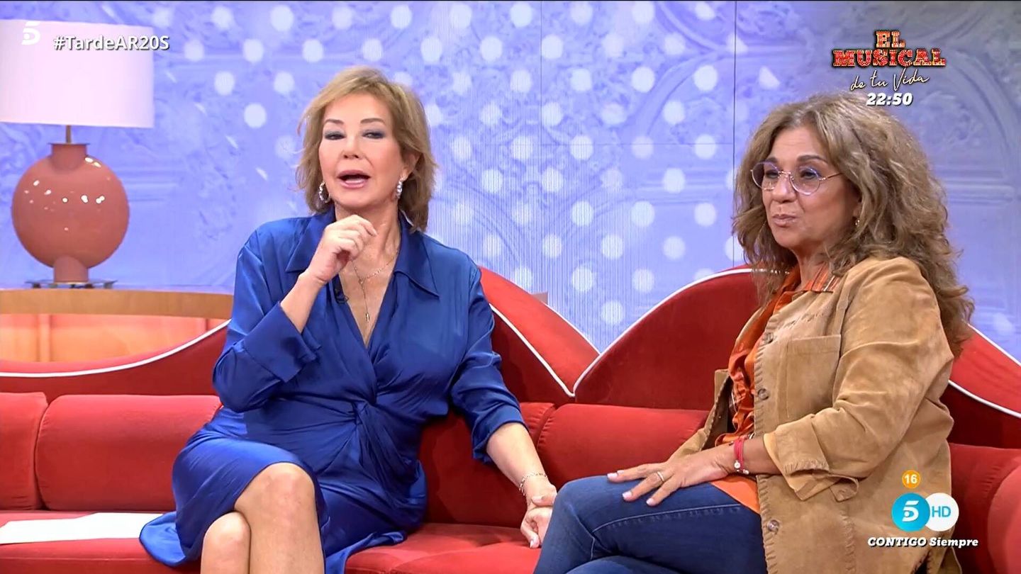 Ana Rosa y Lolita, en 'TardeAR'. (Telecinco)
