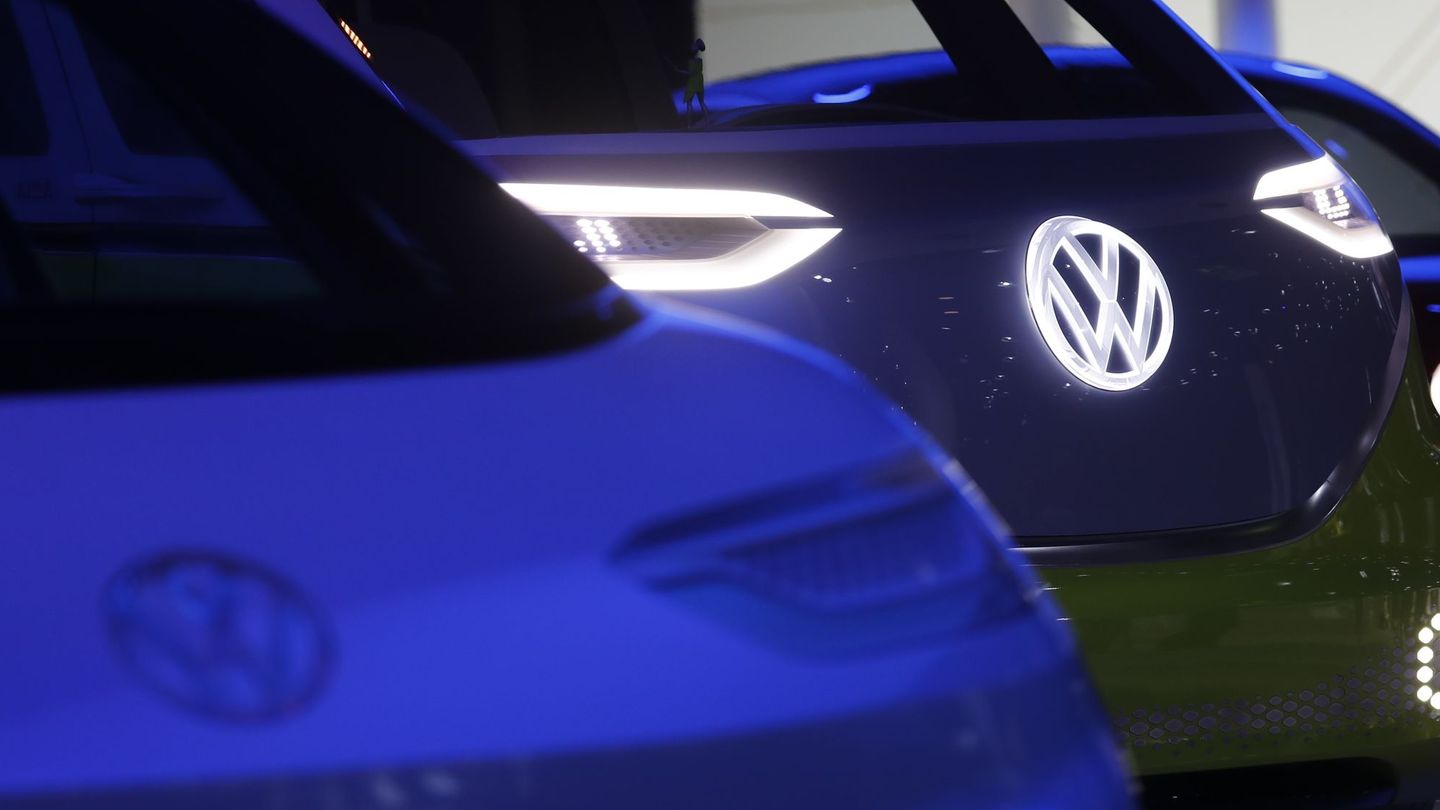 Varios modelos de Volkswagen en la feria Frankfurt Motor Show. (Reuters)