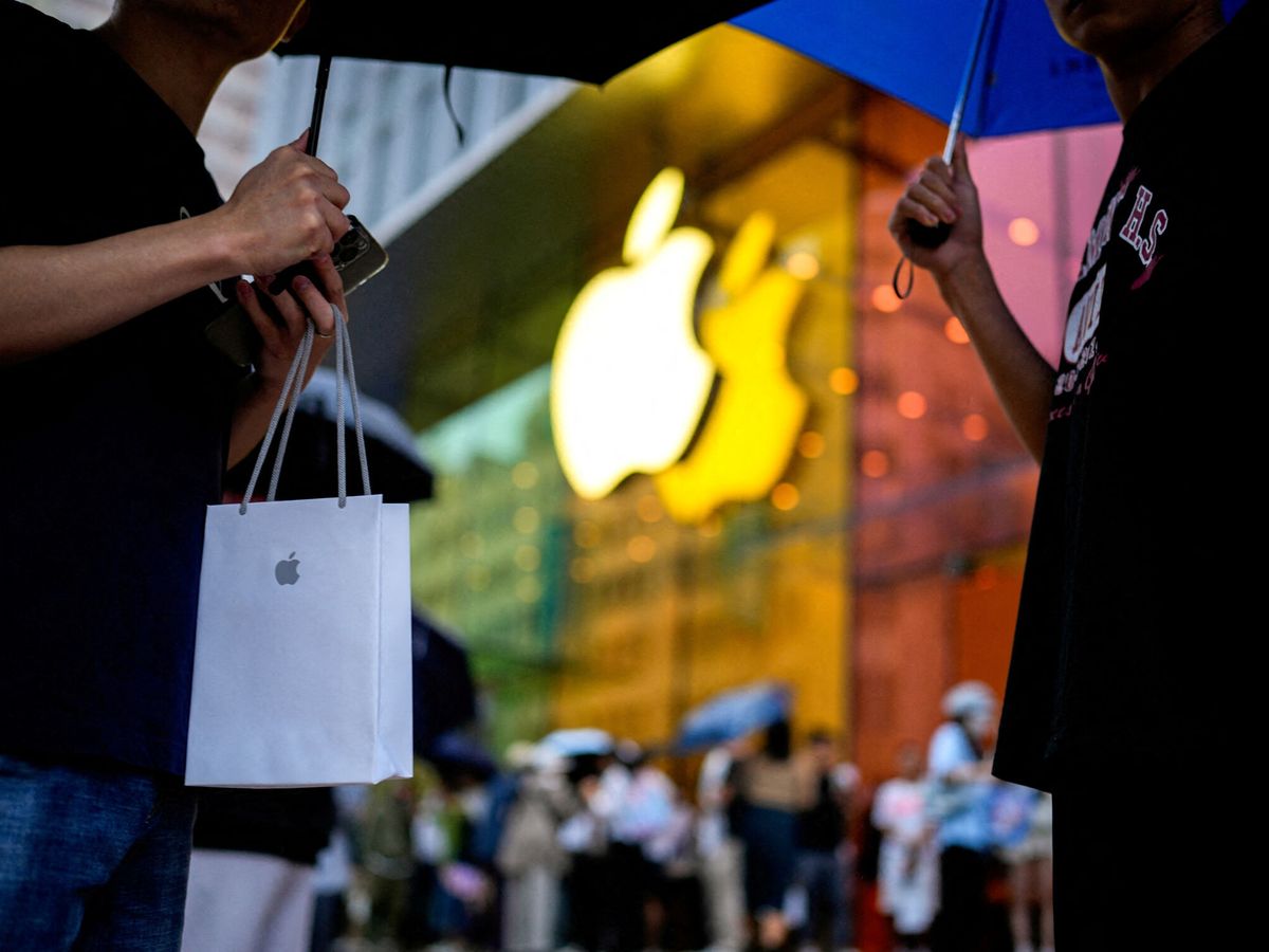 Foto: Los usuarios ya no tendrán que actualizar antes de usar sus nuevos iPhone (Reuters/Aly Song)