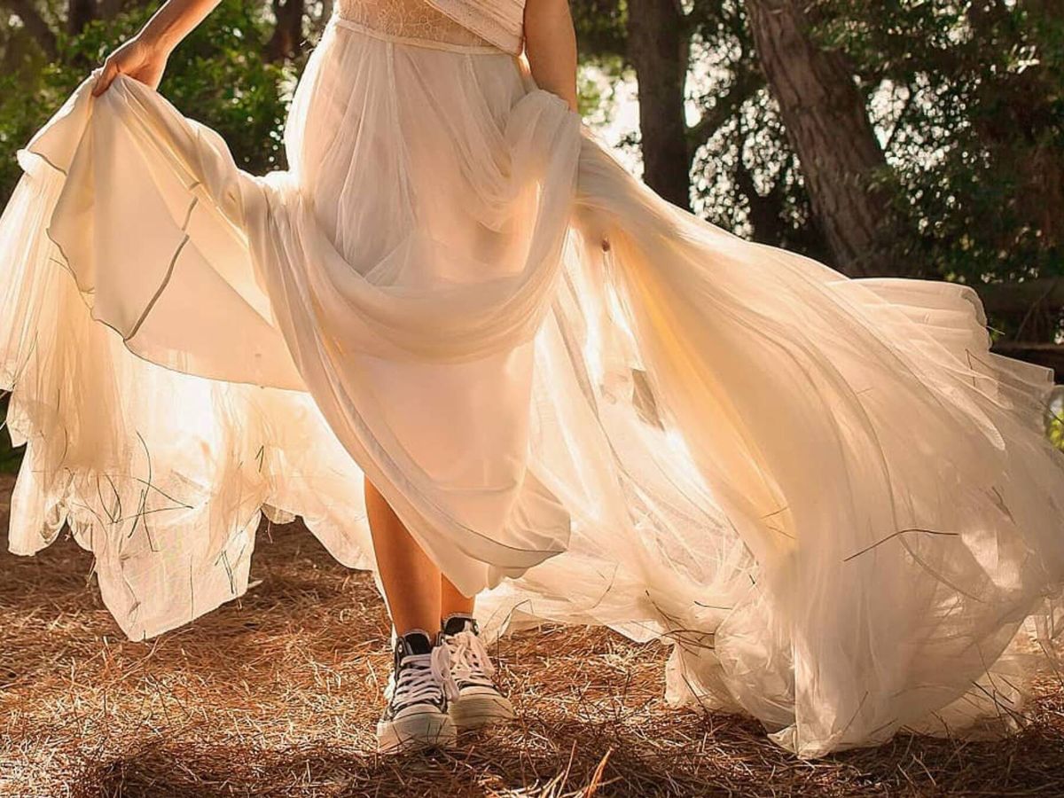 Foto: Una novia con zapatillas de deporte. (Instagram/ @garymanriquefotografia)
