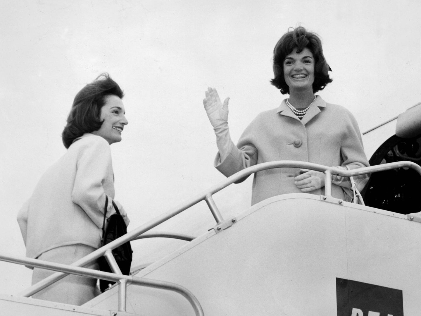 Jackie y su hermana en 1961. (Getty)