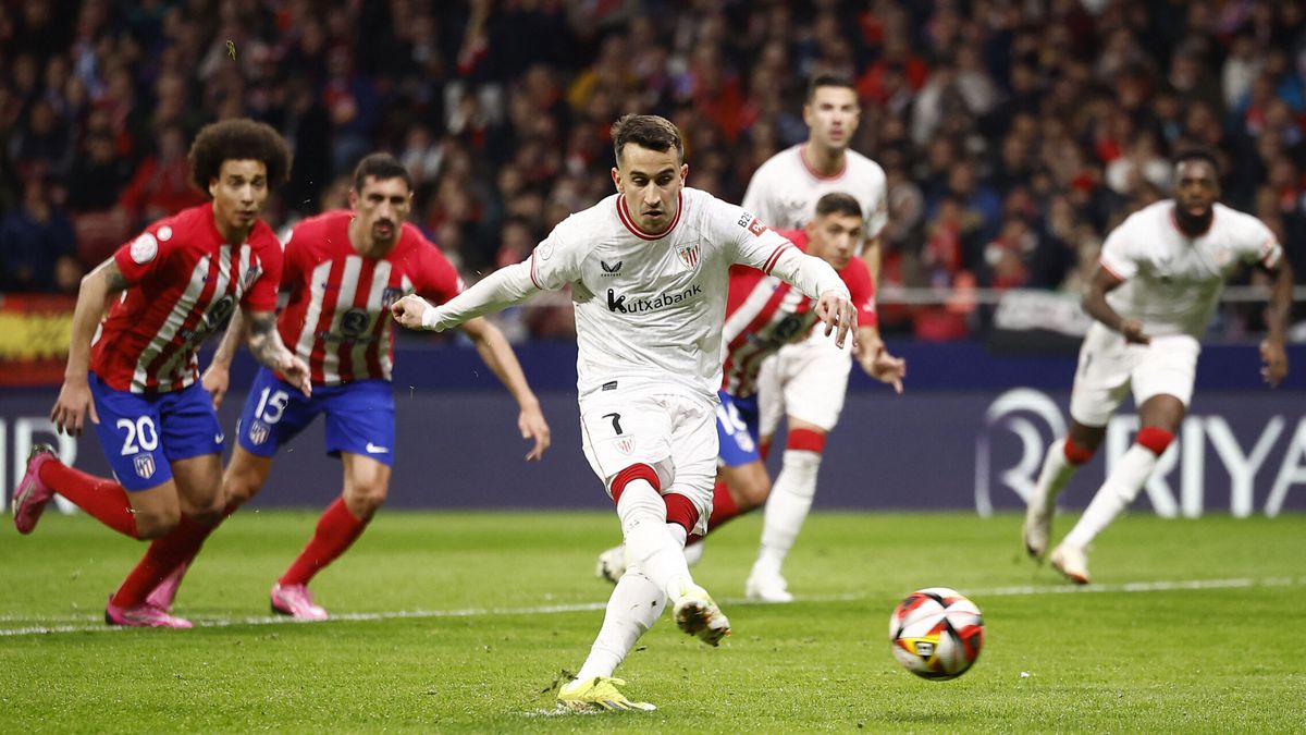 El Athletic derriba al Atlético en el Metropolitano con mucha polémica y el gol de Berenguer (0-1)