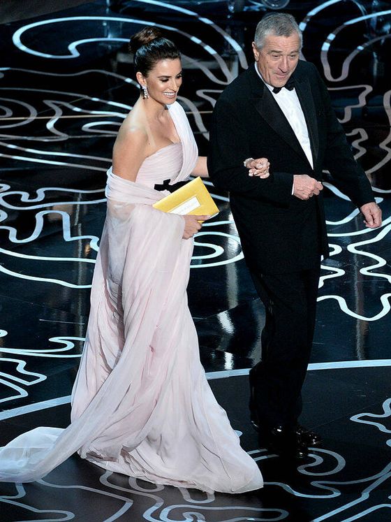 Penélope Cruz y Robert de Niro, en la gala de los Oscar 2014. (Getty)