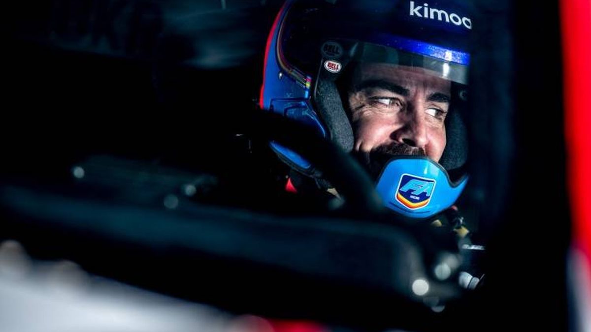 Fernando Alonso, de vuelta al paddock del GP de Italia desde las pistas de Polonia 