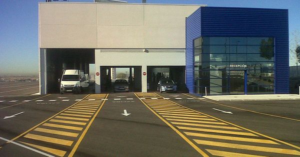 Foto: Imagen de una estación de inspección técnica de vehículos.