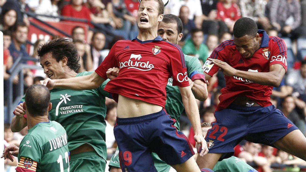 El Levante derrota a Osasuna con un discutido penalti en los últimos minutos