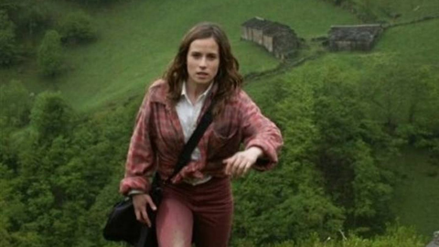 Marta Etura en el Valle del Pas en 'La vida que te espera' (2004). (Alta Films)