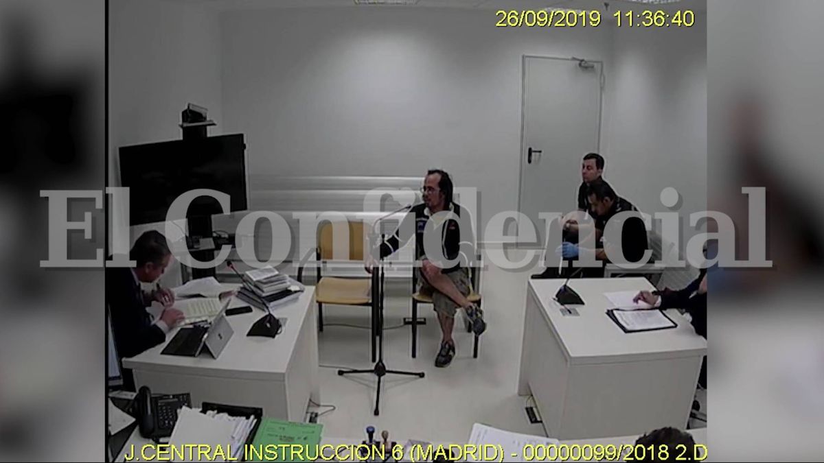 Un juez imputa a una docena de periodistas por las filtraciones de los CDR