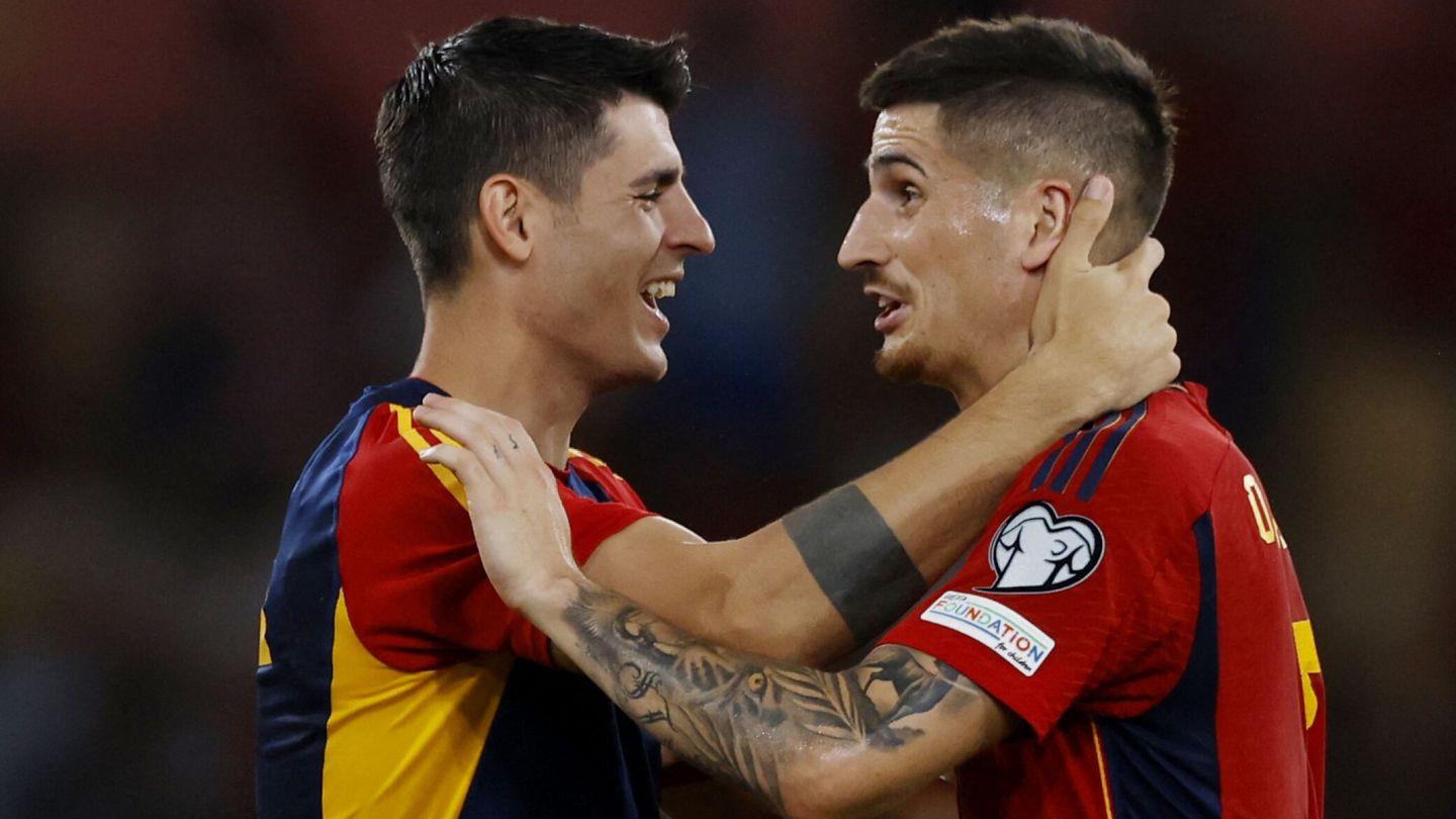 Morata y Sancet, tras el España-Escocia. (Reuters/Marcelo Del Pozo)