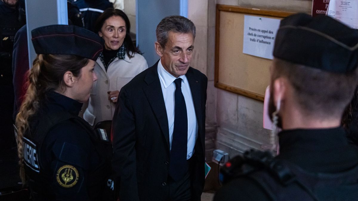 La Fiscalía solicita tres años de prisión exentos de cumplimiento contra Nicolas Sarkozy