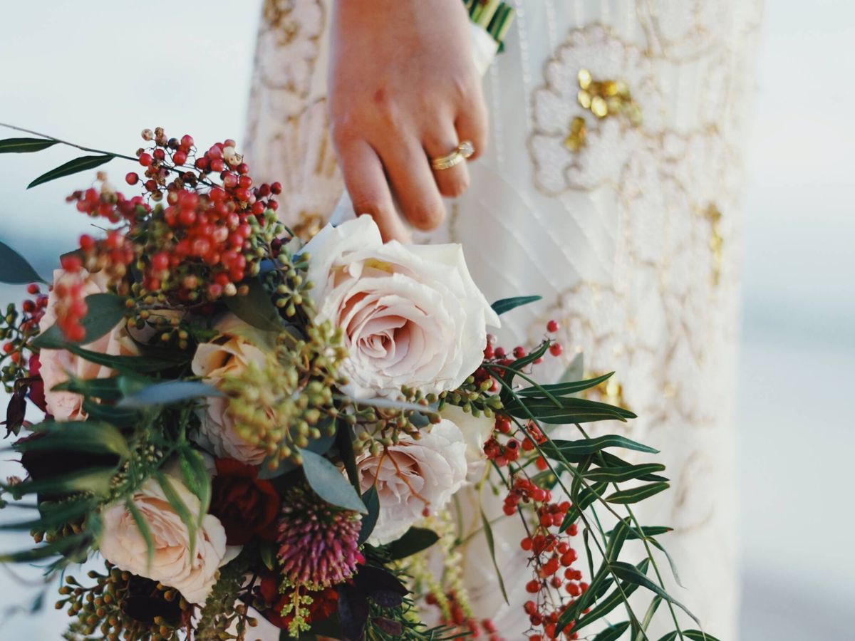 Por qué las novias llevan ramos de flores? Historia y curiosidades