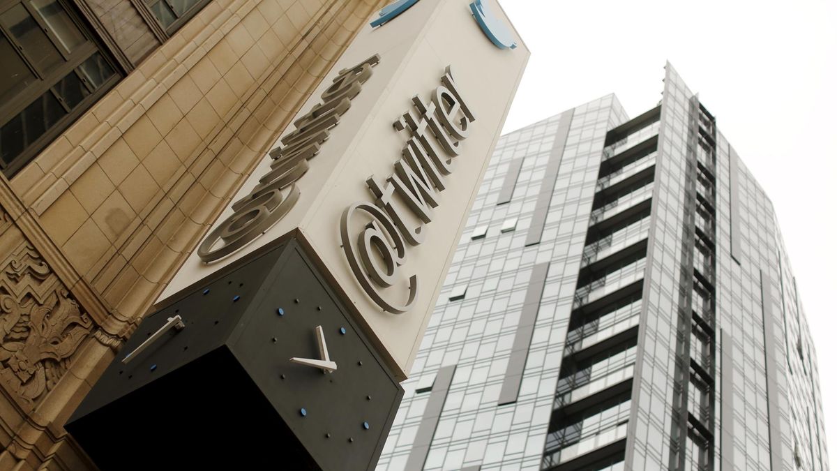 Twitter cae a mínimos históricos y desata las especulaciones sobre una posible compra