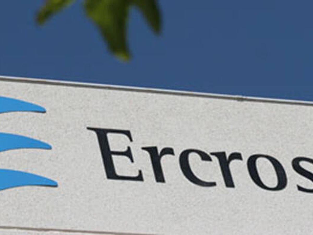 Foto: Logo de Ercros en una de sus instalaciones. 
