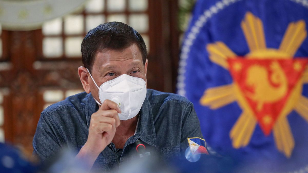 Duterte ordena arrestar a todos los que no lleven mascarilla: "No tengo remordimientos"
