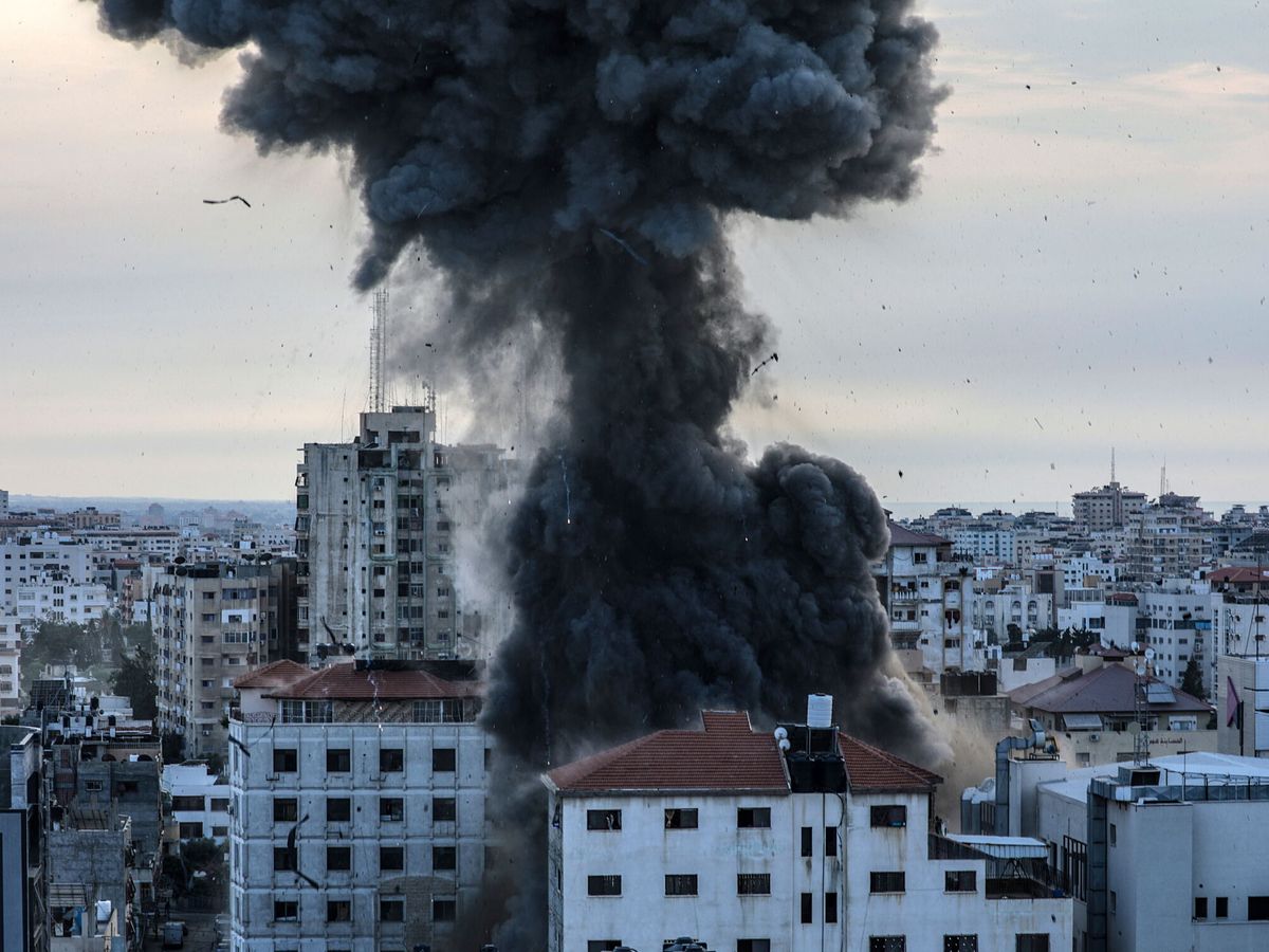 Foto: Bombardeos en Gaza. (EFE/Mohammed Saber)