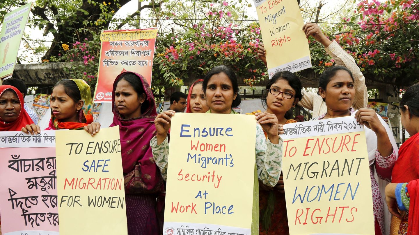 Mujeres en una manifestación con motivo del Día Internacional de la Mujer en Dacca (Bangladesh). (EFE)