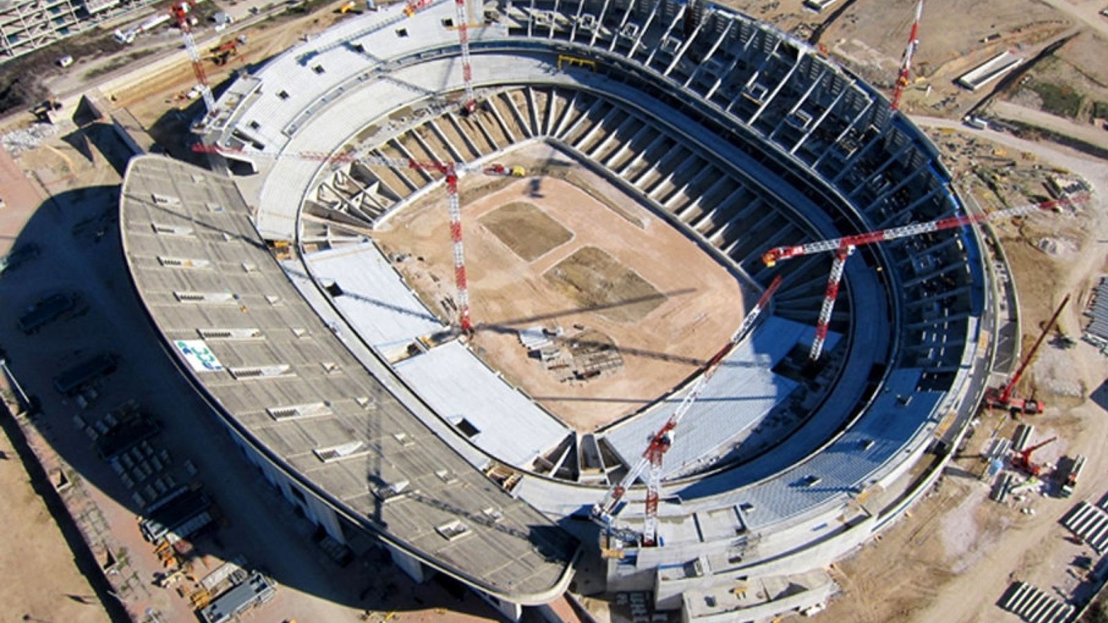 Foto: Fotografía facilitada por el Atlético de Madrid de la evolución de las obras de su nuevo estadio de La Peineta. (EFE)