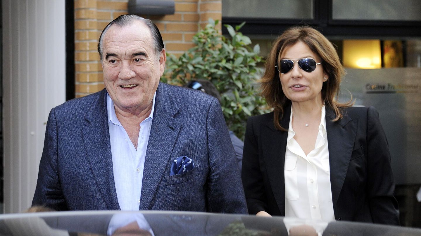 Fernando Fernández Tapias y su mujer en una imagen de archivo. (Europa Press)