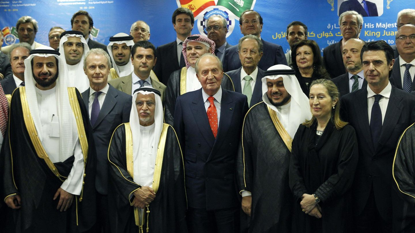 El rey Juan Carlos, antes del encuentro de las Cámaras de Comercio de España y Arabia Saudí. (EFE)