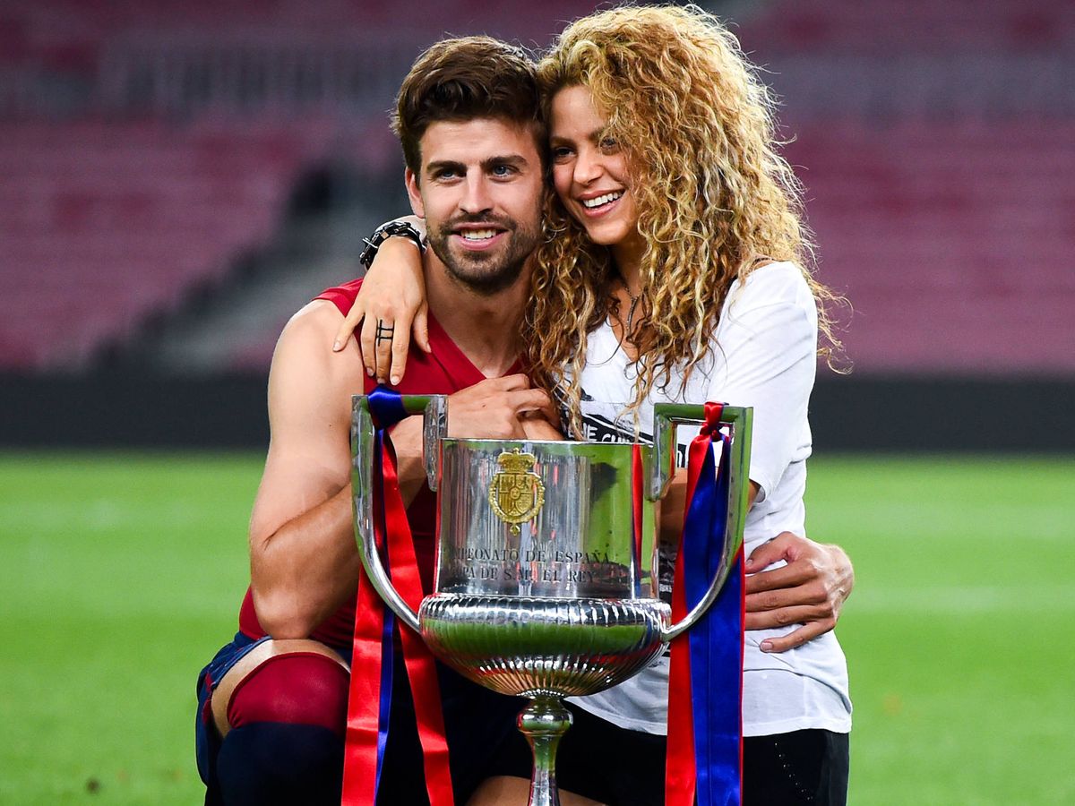 Foto: Gerard Piqué y Shakira, tras ganar el Barça la Copa del Rey en 2015. (Getty)