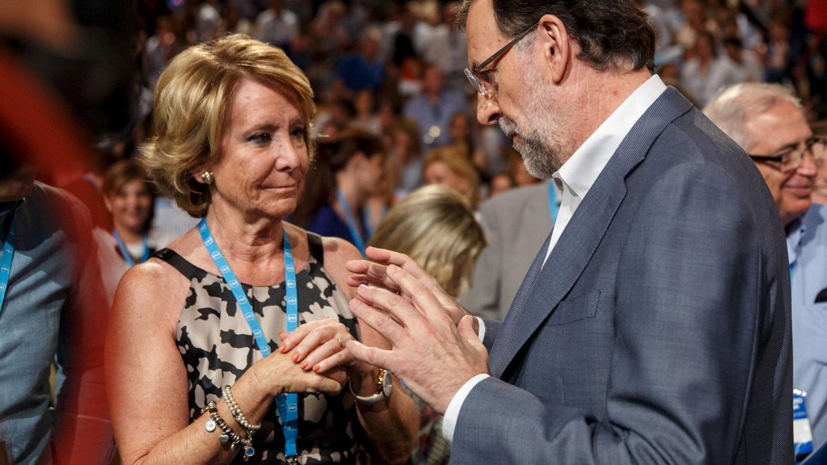 Aguirre le enseña a Rajoy la puerta de salida