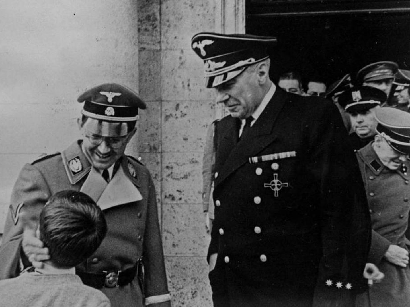 Eberhard von Stohrer, embajador nazi en España, junto a Himmler en Madrid, 1940.