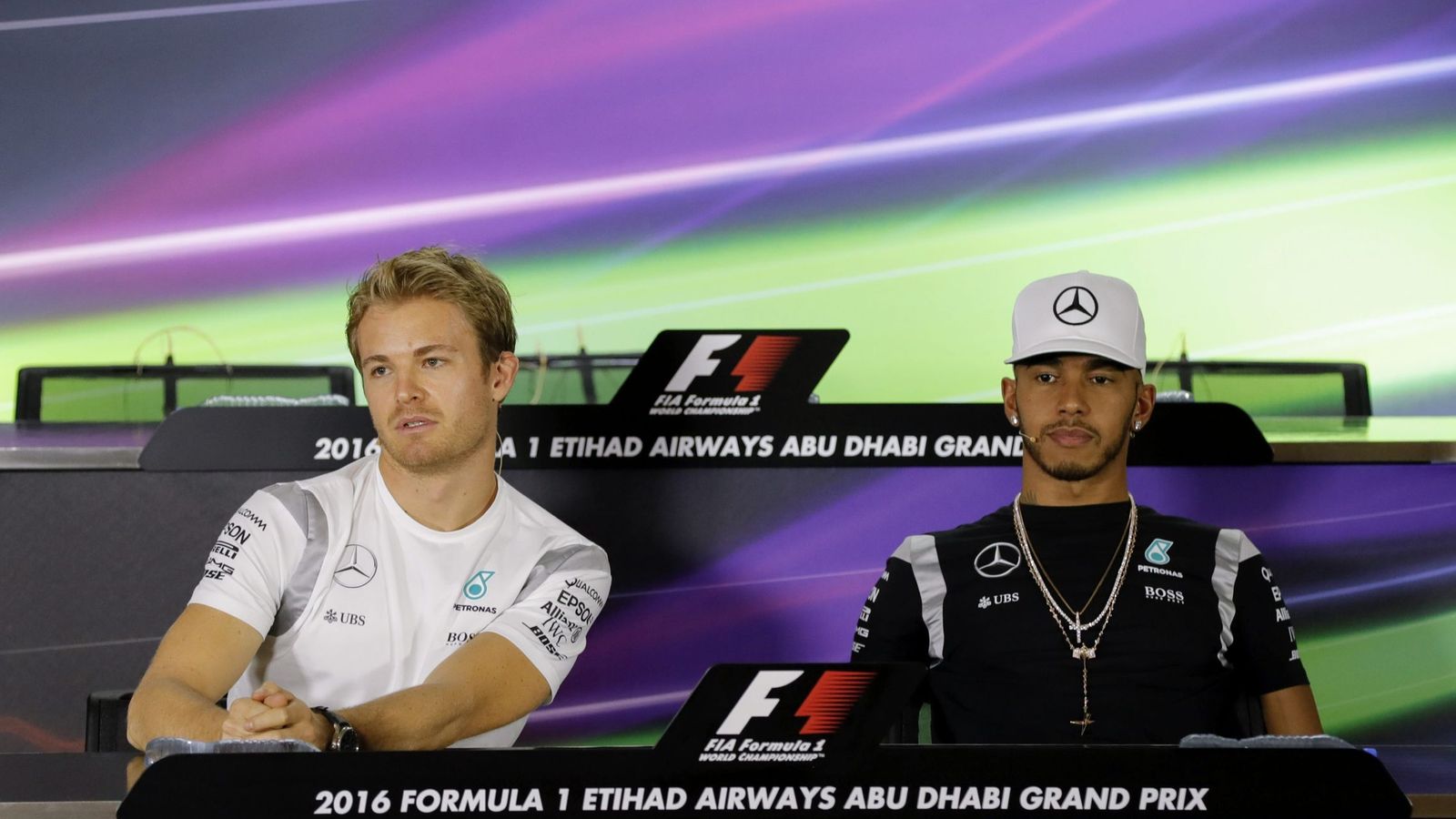 Foto: Hamilton y Rosberg en la rueda de prensa de este jueves en Abu Dabi.