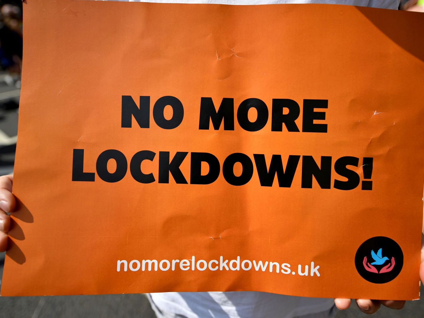 Protesta contra los confinamientos en Londres, el 19 de julio. (EFE)