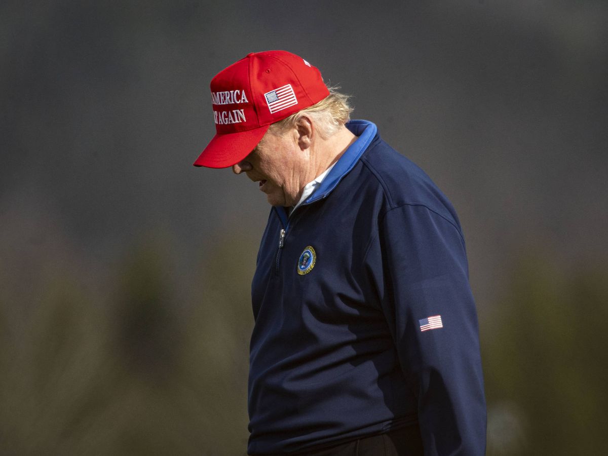 Foto:  Donald Trump, jugando al golf. (Getty)
