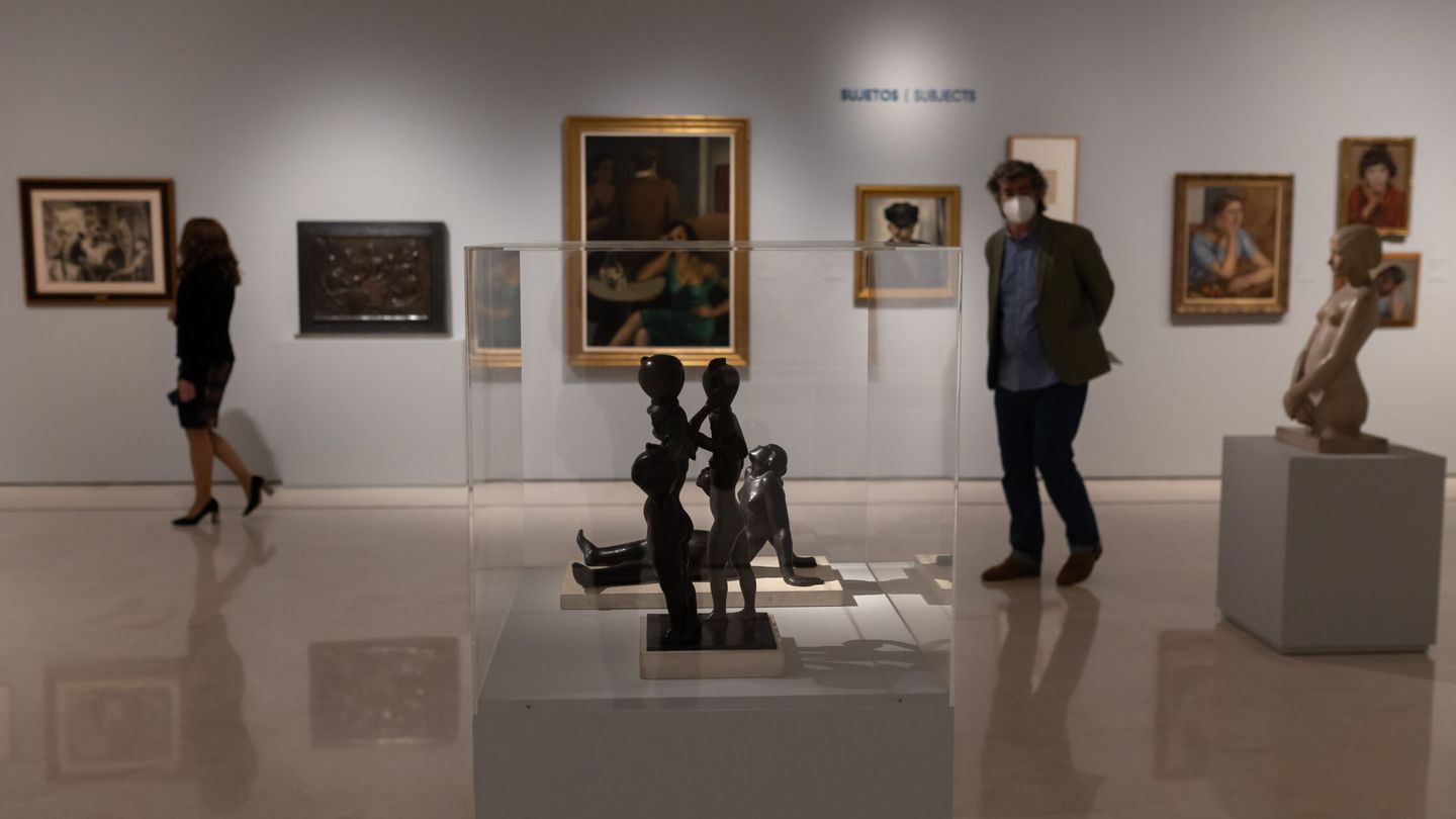 Las obras 'Aguadoras' y 'Baño de sol' de Pablo Gargallo, que forman parte de la exposición temporal 'Real(ismos). Nuevas figuraciones en el arte español entre 1918 y 1936'. (EFE/Carlos Díaz)