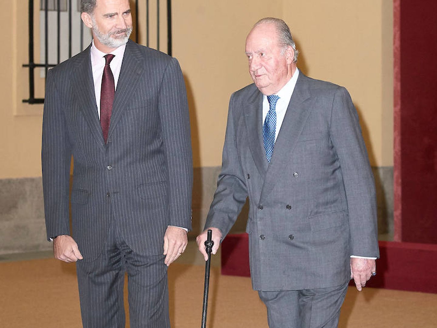 El rey Felipe VI y su padre, el rey Juan Carlos, en una imagen de archivo. (Limited Pictures)